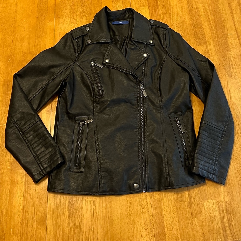 Apt 9 Black Moto Faux Leather Jacket size small NWOT